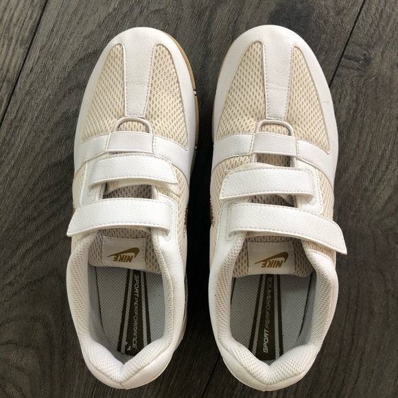 Traction at contact Nike Velcro sneakers - Picture 3 of 10